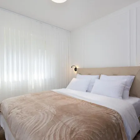 Lemon3 Deluxe Poreč