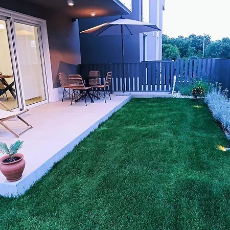 Апартаменти Lemon3 Deluxe *